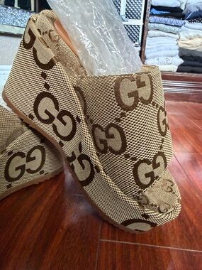 Women’s Beige Logo-Print Slide Sandals